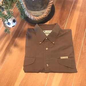 Columbia Outdoor Sporting Shirt